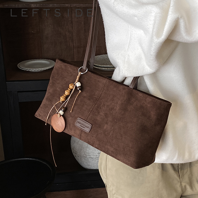 Luxury Bags Of 2026 - Tas Selempang Retro Suede LEFTSIDE dengan