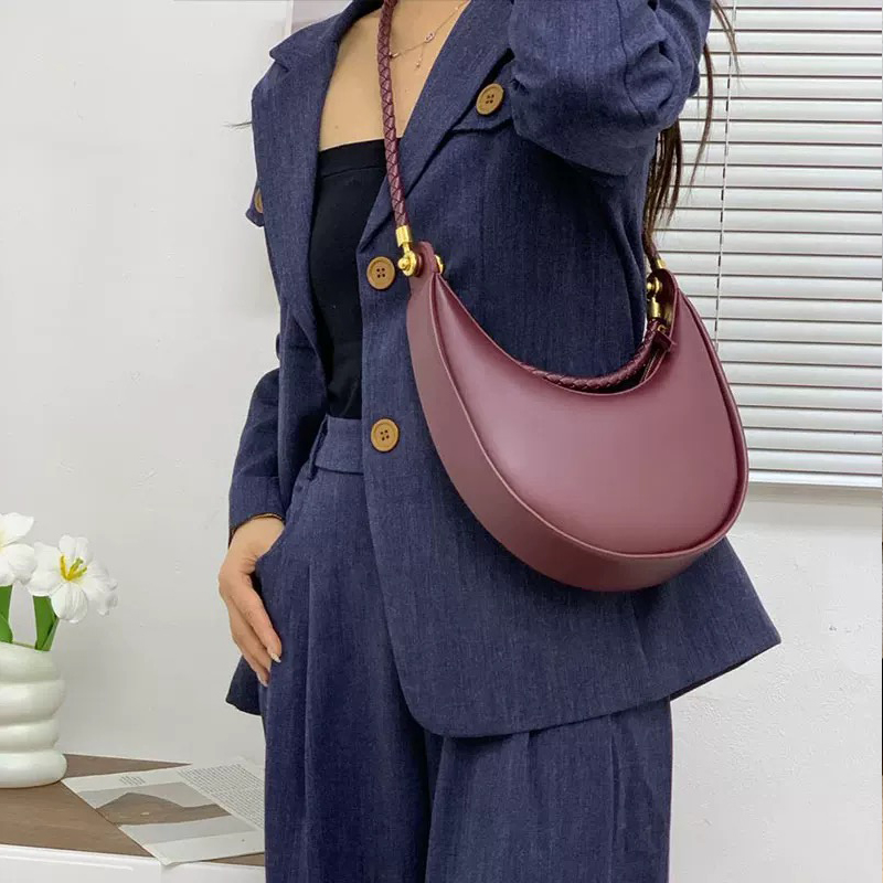 Tas Selempang Bulat Klasik Tip - Luxury Bags Of 2026 ulasan dan harga